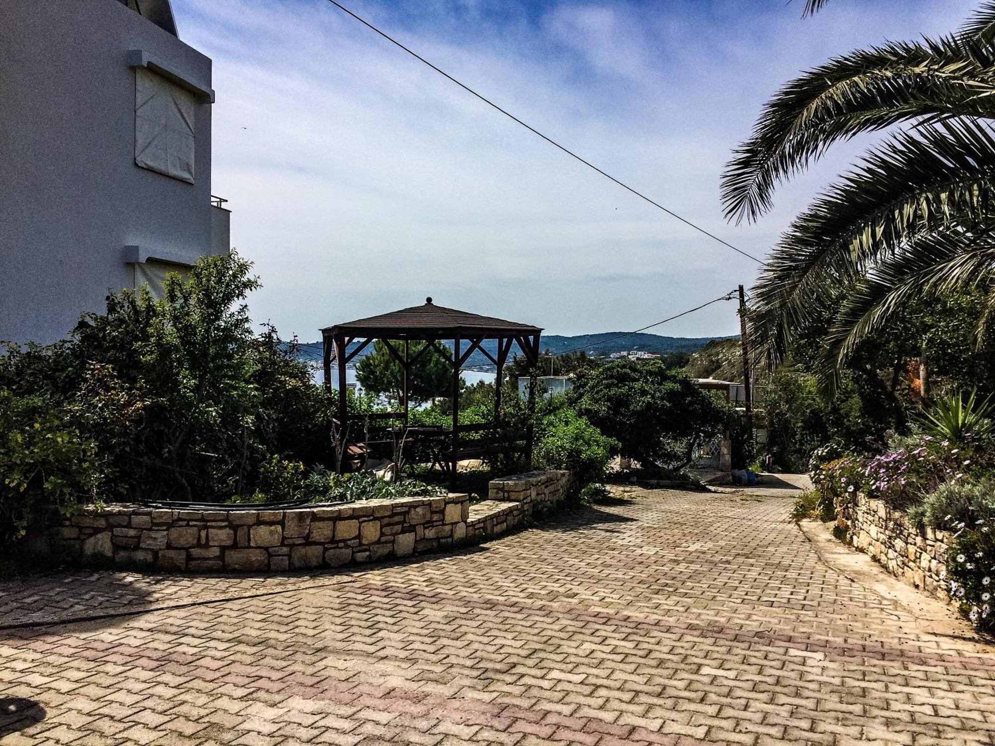 Vasilikos Apartments Paralia Agias Foteinis Екстериор снимка