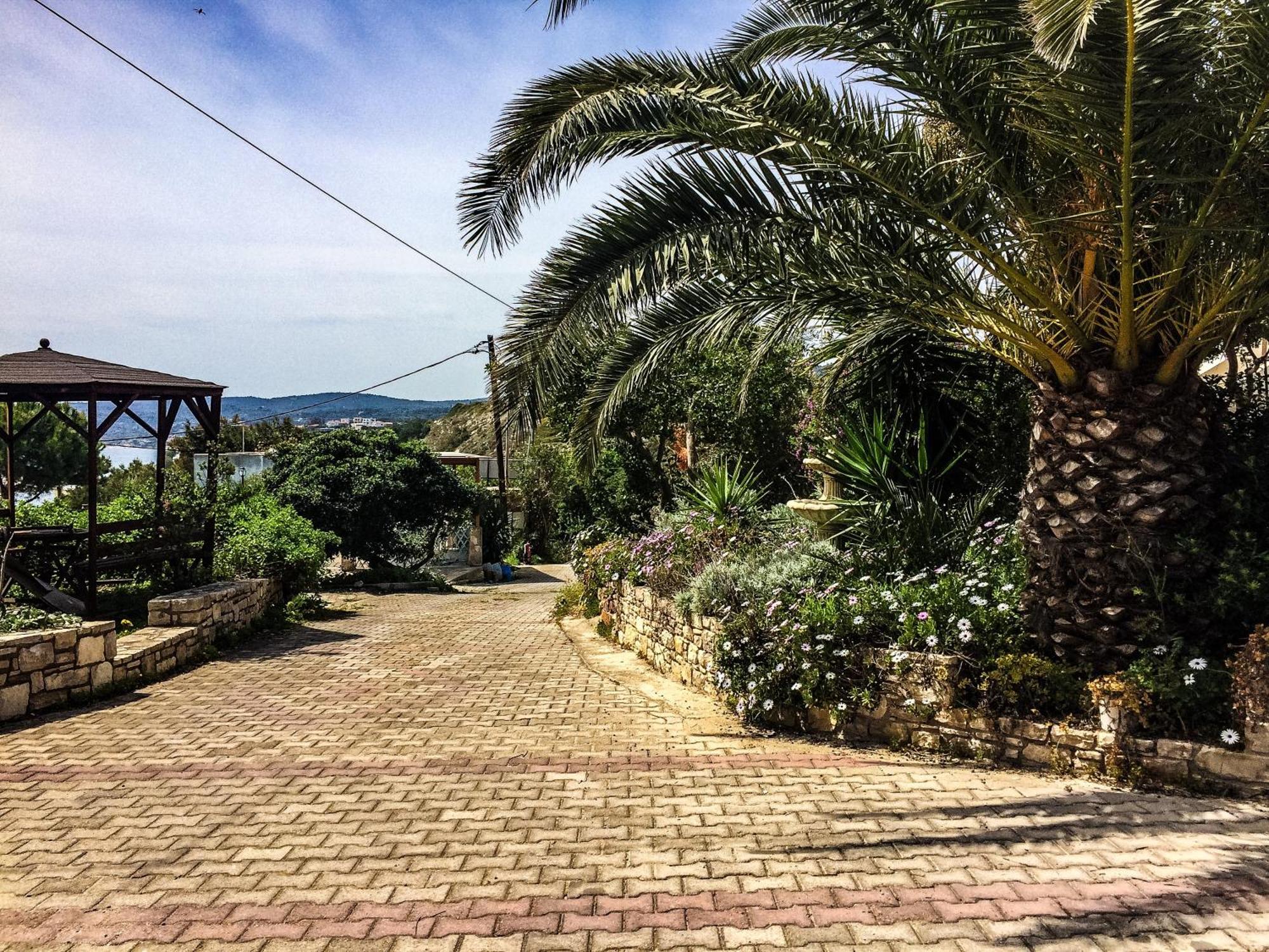 Vasilikos Apartments Paralia Agias Foteinis Екстериор снимка