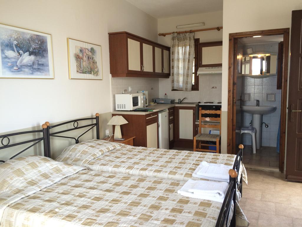 Vasilikos Apartments Paralia Agias Foteinis Екстериор снимка