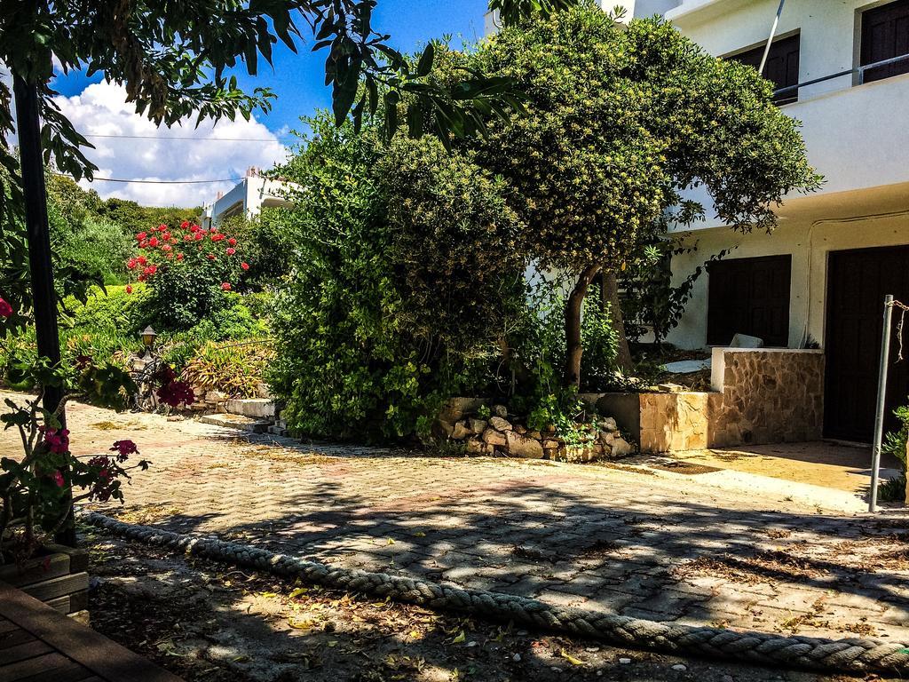 Vasilikos Apartments Paralia Agias Foteinis Екстериор снимка