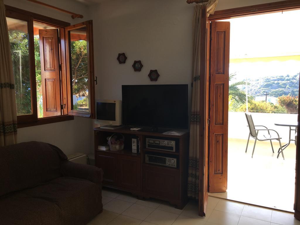 Vasilikos Apartments Paralia Agias Foteinis Екстериор снимка